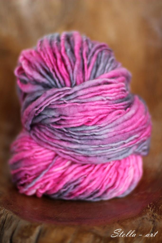 48-ruž-šeda-vlna-merino-19-mikronov-rucne-pradena-stella-art.