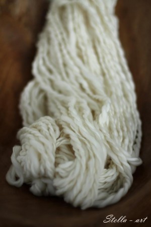 MASLOVÁ BIELA DVOJNITKA - vlna merino